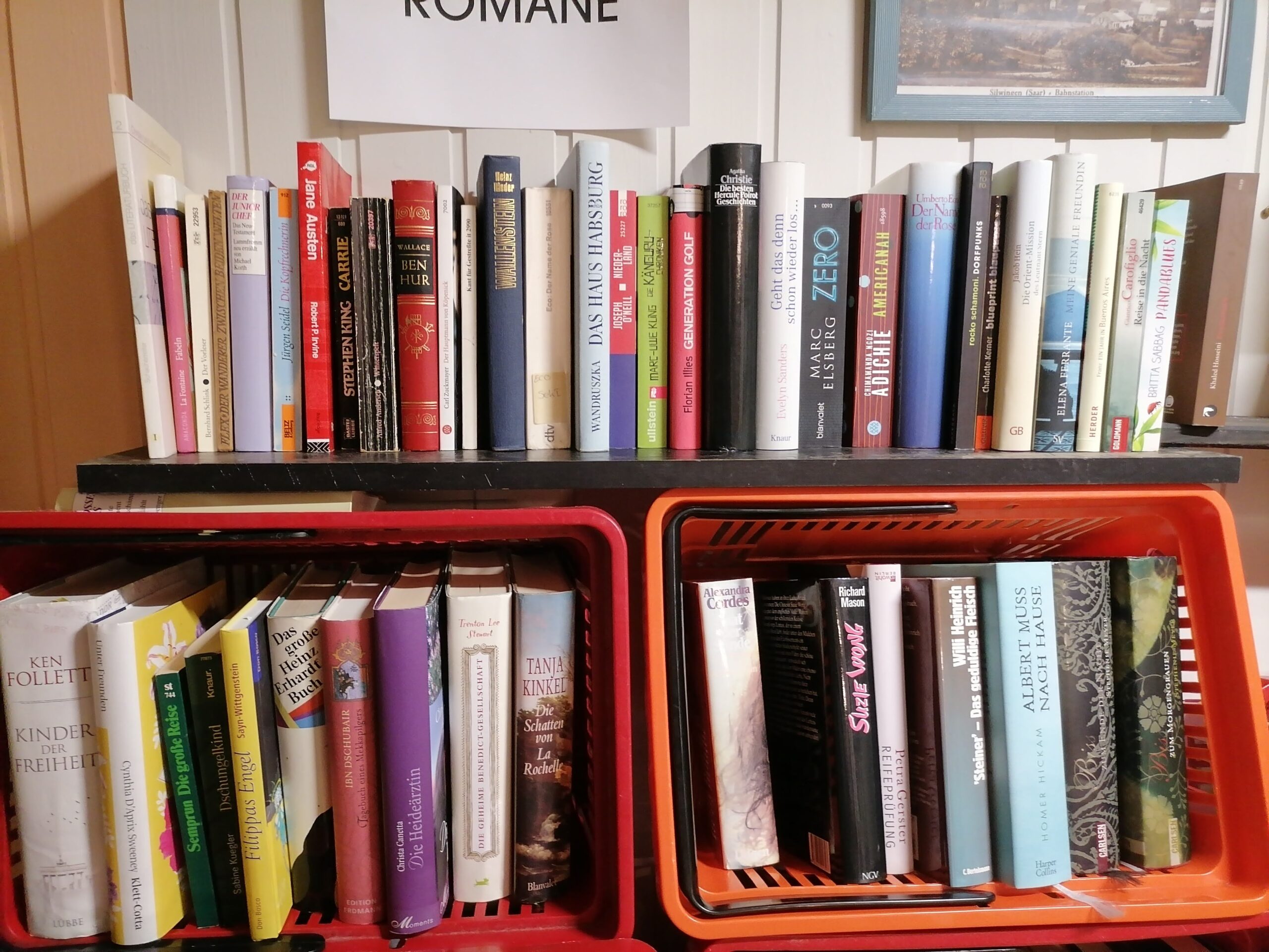 Der Bücherflohmarkt in der Silwinger Heimatstube, Mondorferstr 49, kann besucht werden am 10, 11,12 Dezember ab 16 Uhr.