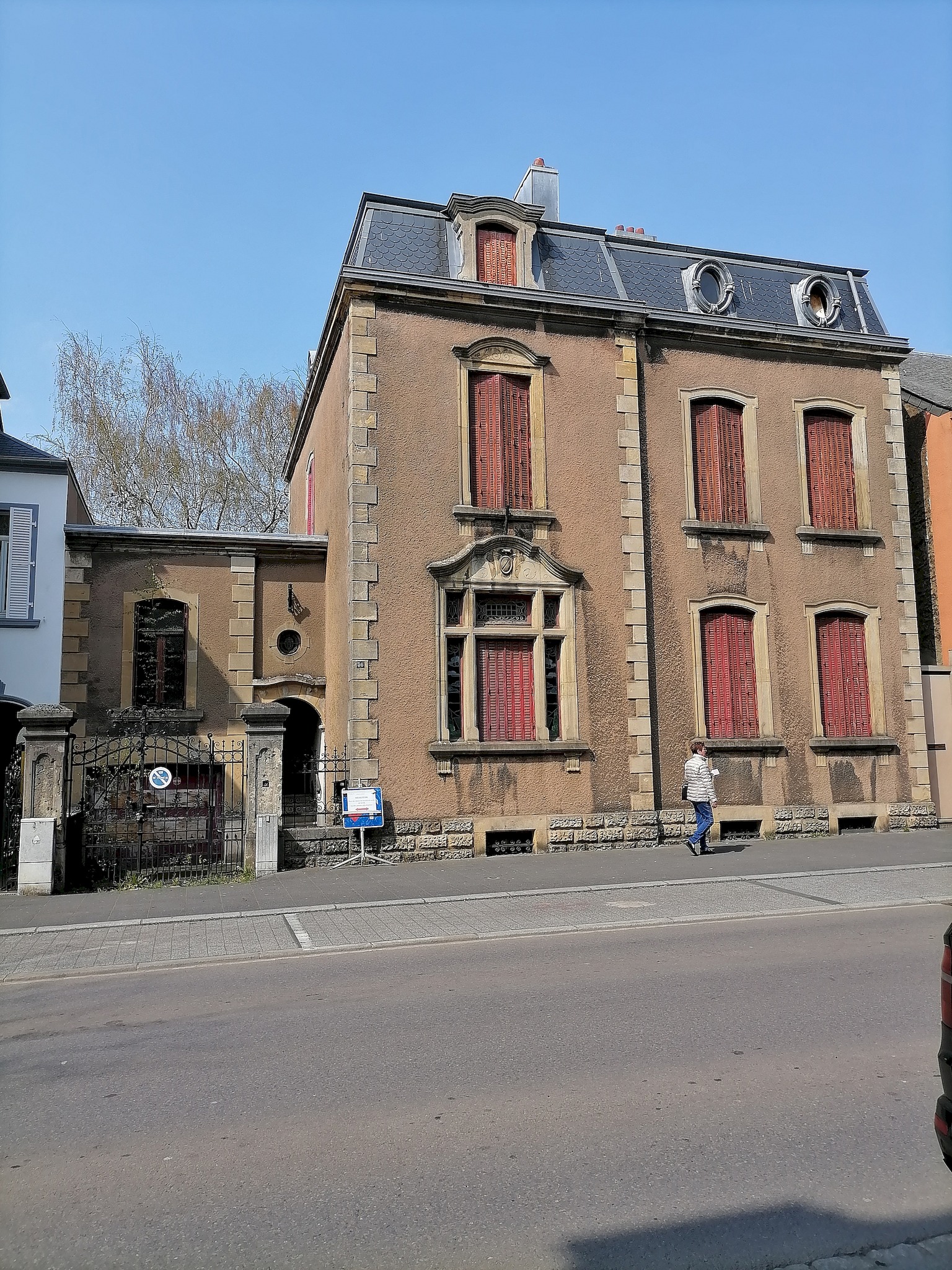 Gebäude ist in der Liste der Kulturdenkmale in Petingen/Petange